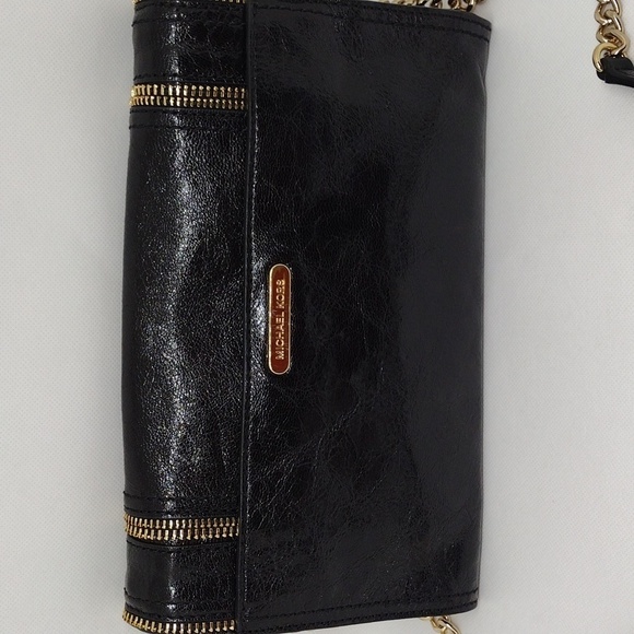 Michael Kors Naomi Black Leather Clutch with Detachable Gold Chain Strap - Picture 5 of 14